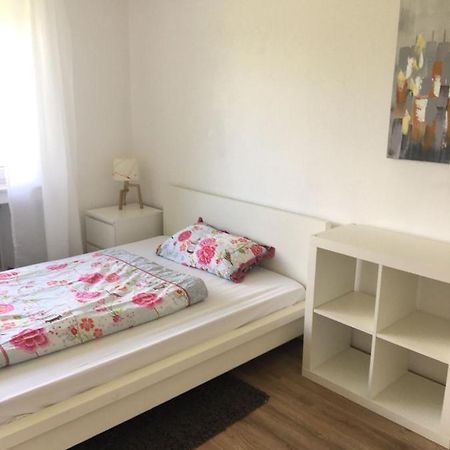Mayen, Im Mohren, Privatzimmer Nr1, Waldrand, Nahe Nurburgring & Burg Eltz, Gemeinschaftsbad エクステリア 写真